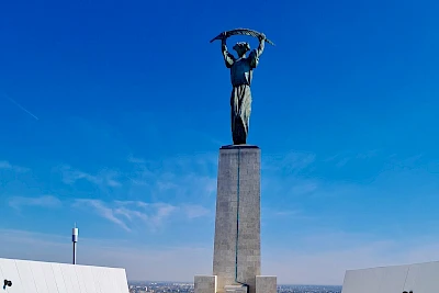 La Statua della Libertà sulla Cittadella di Budapest